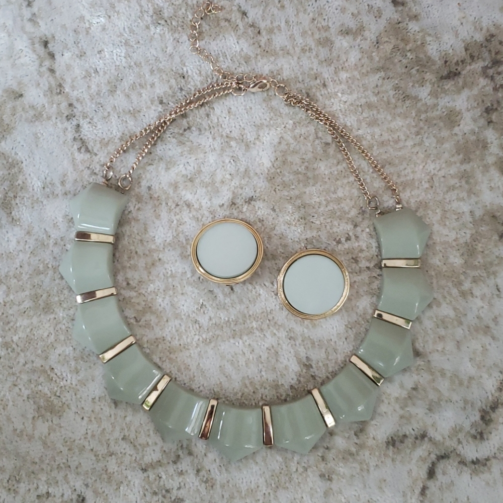Mint green necklace and earrings